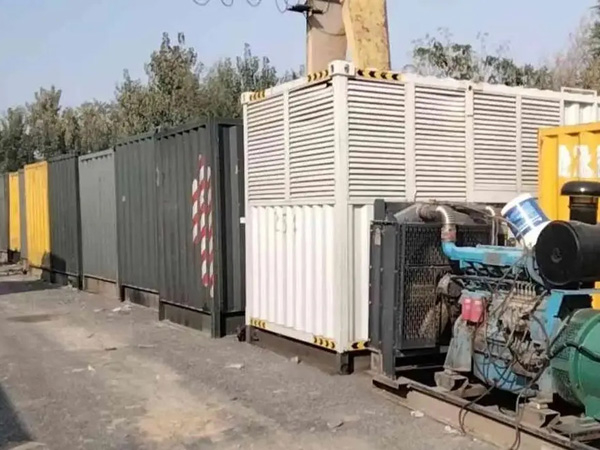 锡山200KW柴油发电机机组每小时油耗是多少?